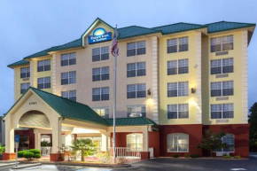 Гостиница Days Inn & Suites by Wyndham Tucker/Northlake  Такер